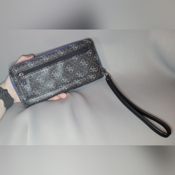 Guess Handbag & Wallet - Picture 6 of 8